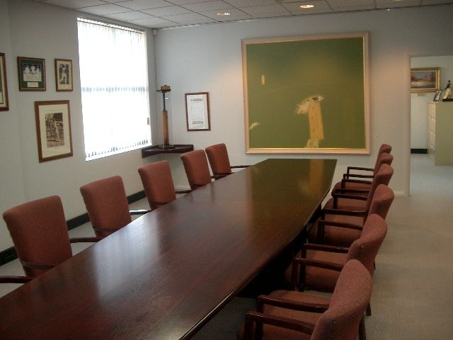 FOR SALE OR LEASE INNER CITY OFFICE SPACE Picture 2