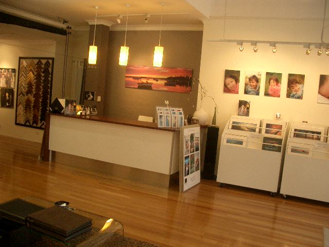 RETAIL/SHOWROOM Picture 3