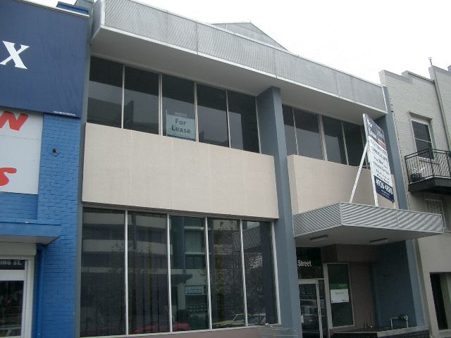 REFURBISHED OFFICE WITH PARKING Picture 1