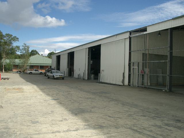 2 CLEAR SPAN WAREHOUSES WITH HARDSTAND Picture 2