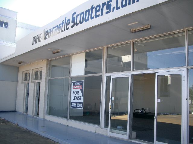 OFFICE/SHOWROOM Picture 1