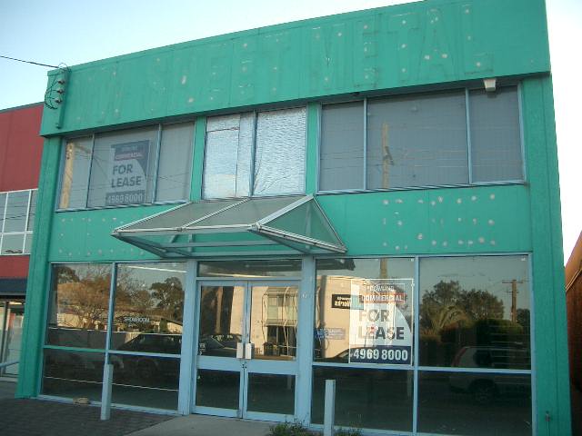 SHOWROOM & WAREHOUSE Picture 2