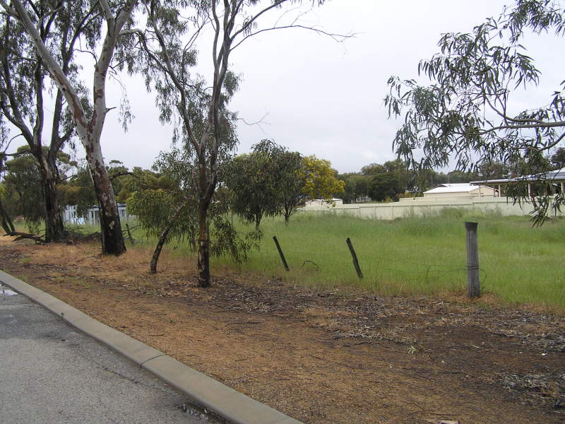 1/2 ACRE IN TOP LOCATION Change in Price !!! Picture 1