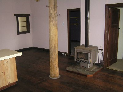 20 ACRES
, great truckie base or animal farm ! Picture