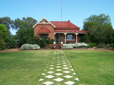 ADORABLE CLASSIC Picture