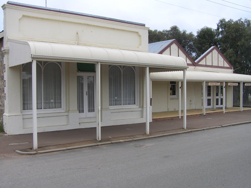 MIXED BUSINESS Picture 1