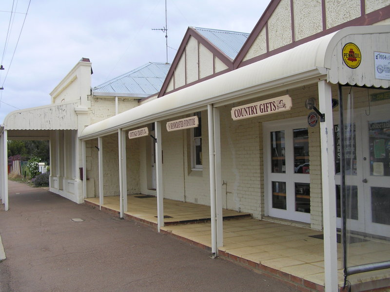 MIXED BUSINESS Picture 2