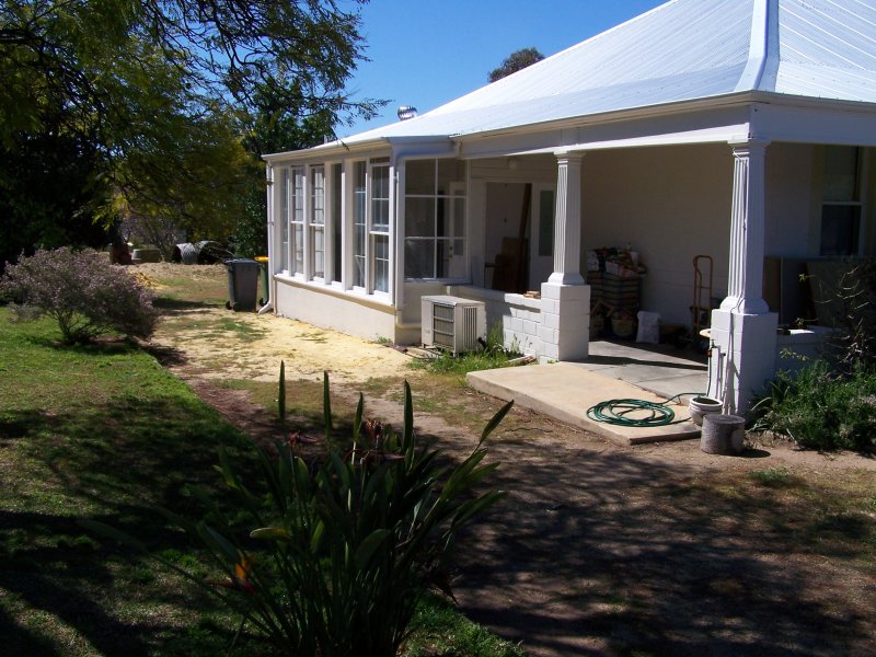 SUBDIVIDABLE, IMPRESSIVE & BIG! Picture 1