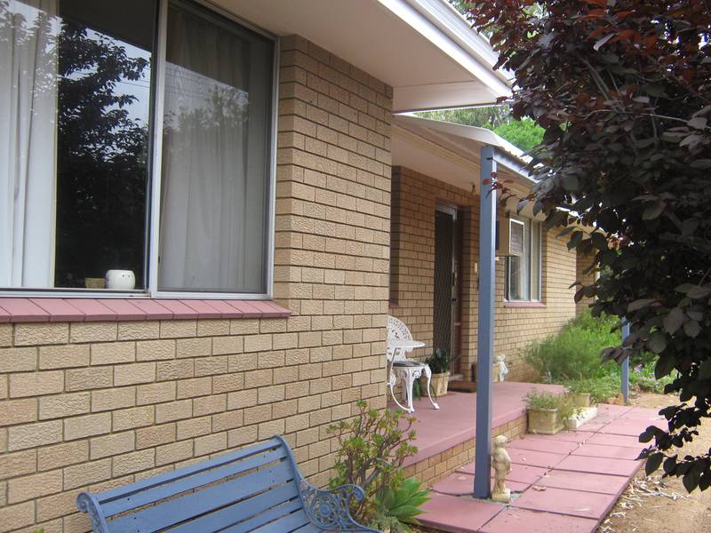 REFRESHINGLY DELIGHTFUL! Picture 2