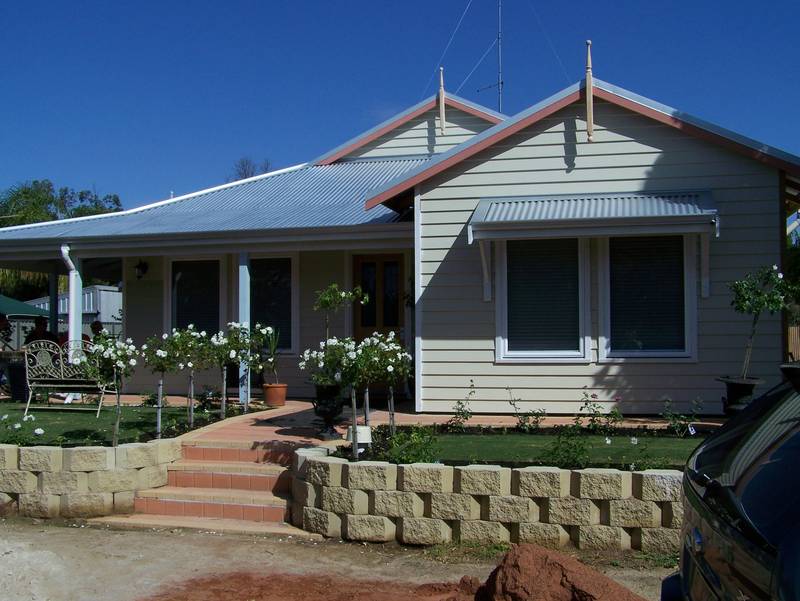 PURE LUXURY! Picture 1