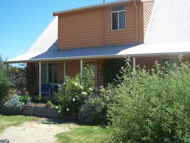 7 Acres Outstanding Value, very very nice.. Picture 3