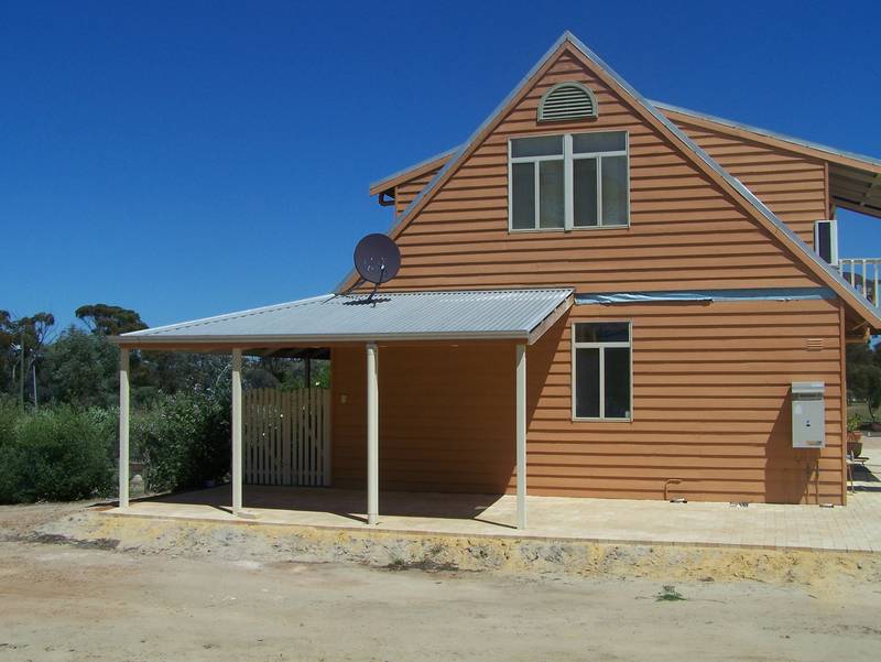 7 Acres Outstanding Value, very very nice.. Picture 2