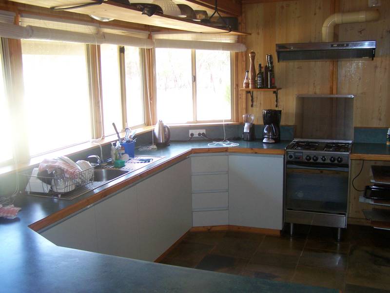 5 Acres, 5 Bed, 2 Bath, Nature Lovers Bargain!! Picture 2