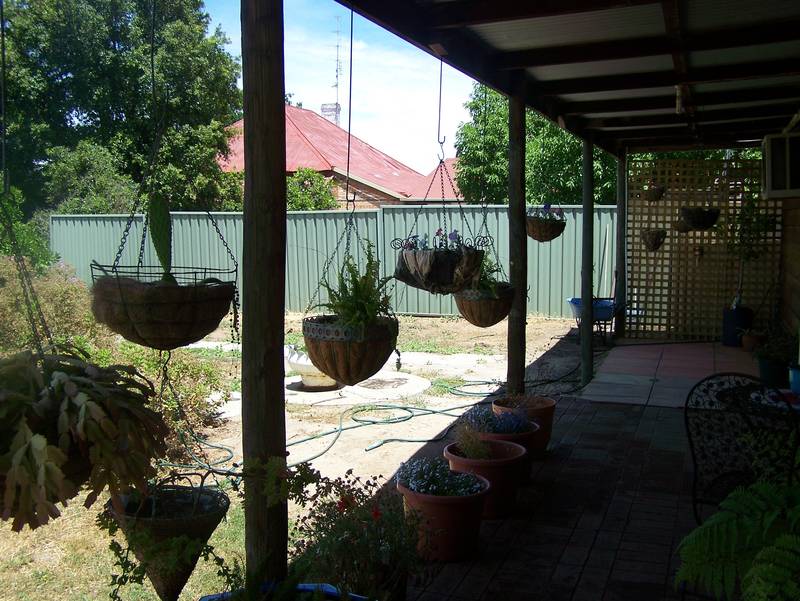 Guaranteed Two Blocks and one nice Home!!!!. Picture 1