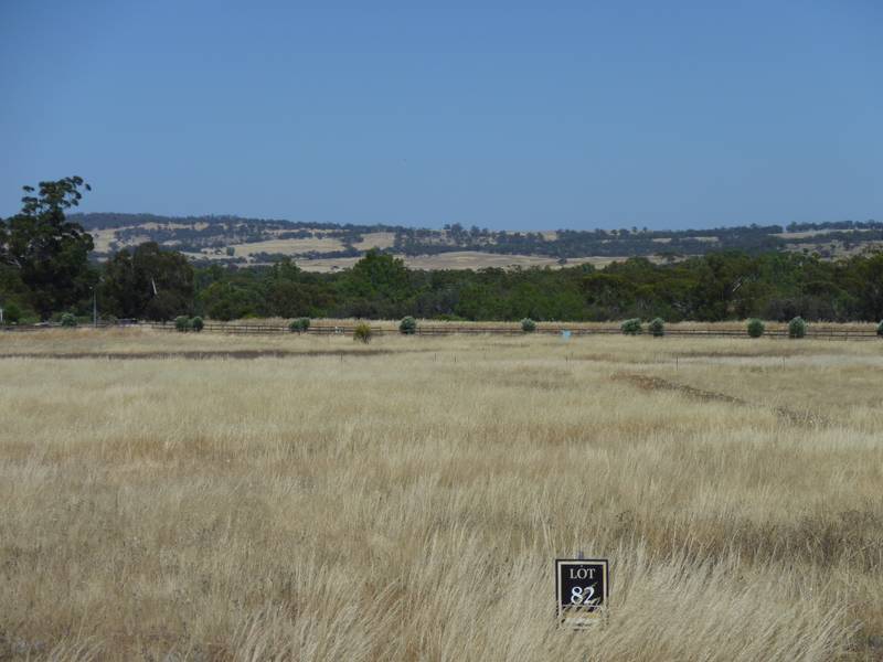 Superb 2 1/2 acres, Superb Outlook Picture 3