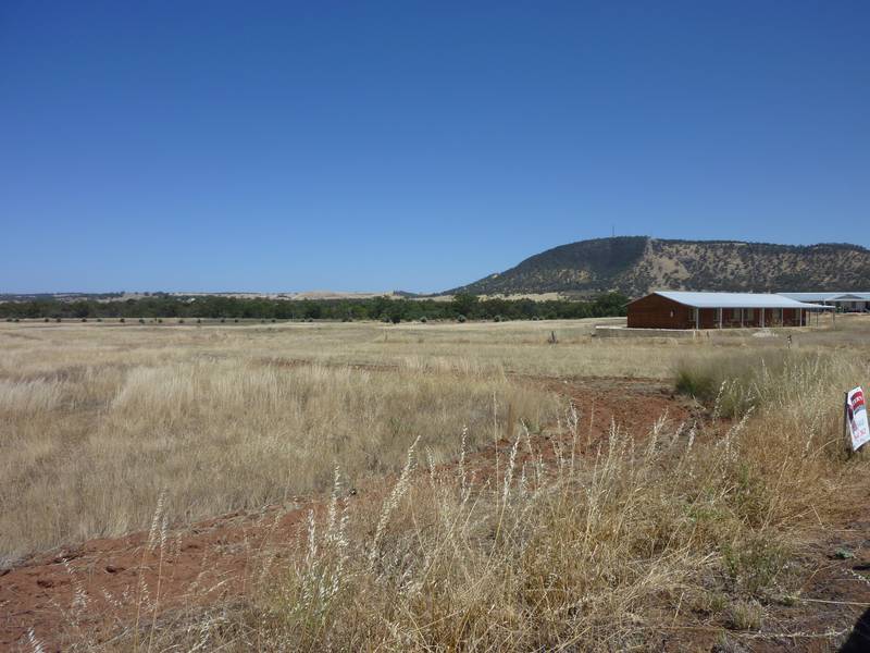 Superb 2 1/2 acres, Superb Outlook Picture 2