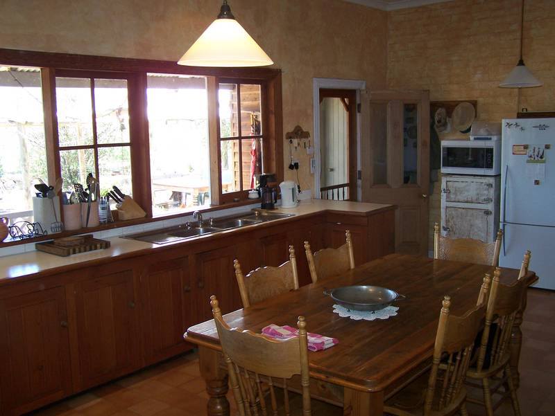 Clouds Hill Amazing Australian Homestead on 4.7 acres!! Picture 3