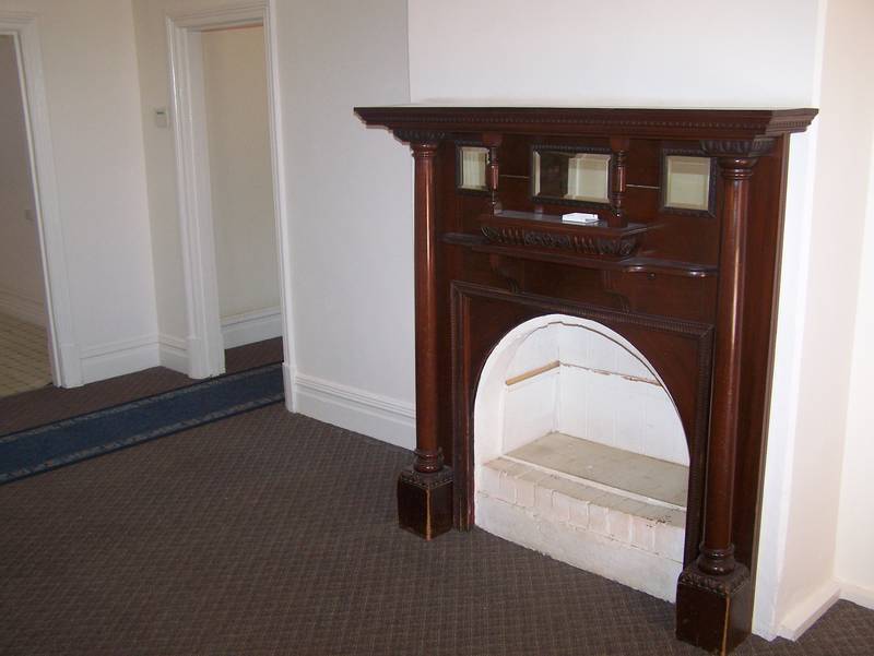 Rare main Street Business Premises or House !!! Picture 2