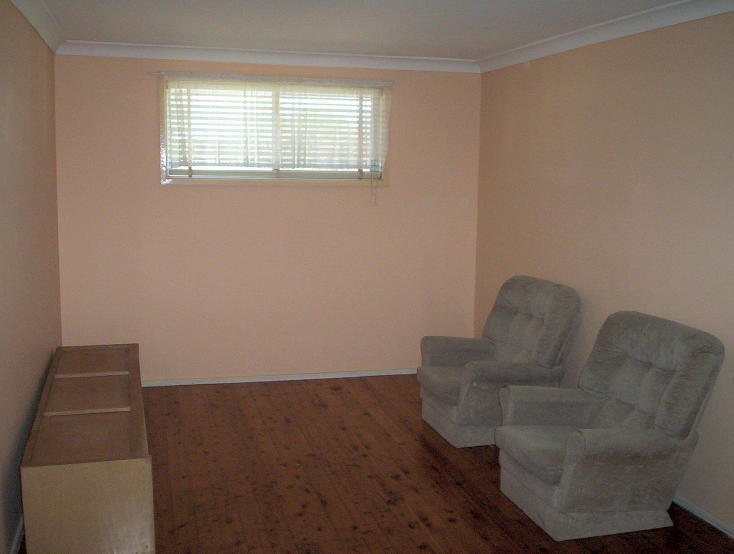 WHAT AN OPPORTUNITY!!! Picture 3