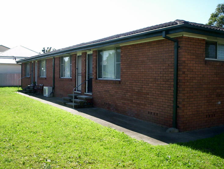 WHAT AN OPPORTUNITY!!! Picture 1