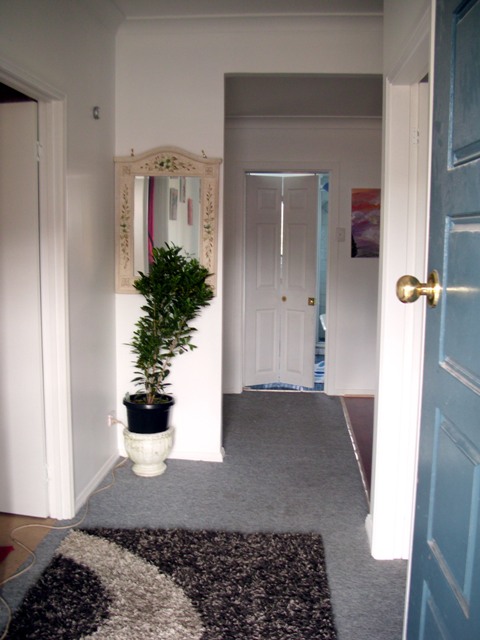 FIRST HOME BUYERS & INVESTORS EXCELLENT OPPORTUNITY! Picture 2