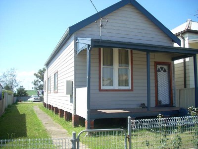 Large Neat & Tidy 2 Bedroom Home Picture