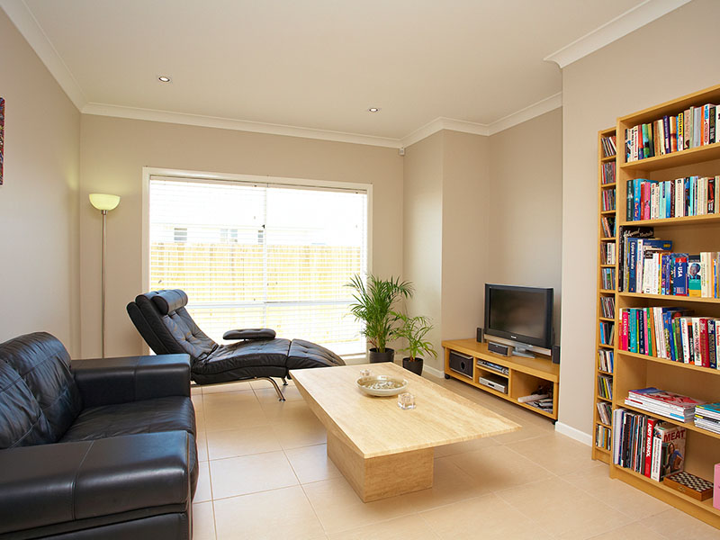 Easy Style and Easy Living Picture 3