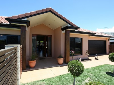 SOLD by Chris Bowmaker - Bowmaker Realty Picture