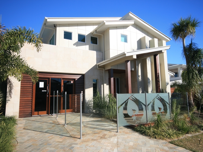 Ex-Display home for Sale! Upgrades Galore! Picture 1