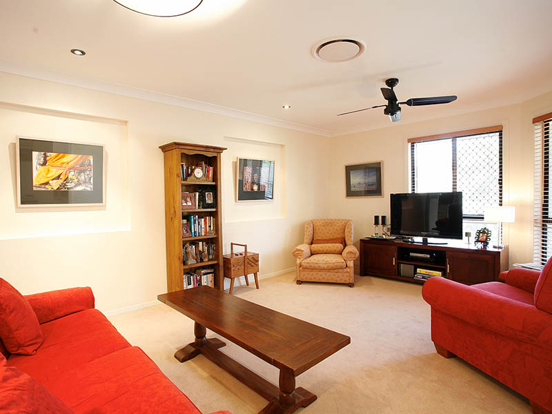 22 Peridot Crescent, Mango Hill Picture 2