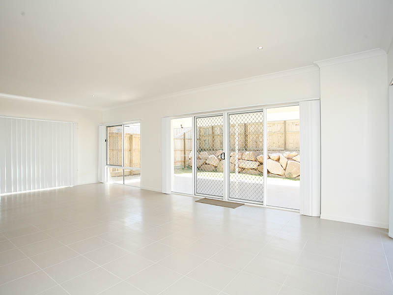 Brand New - Large Outdoor Living Picture 3