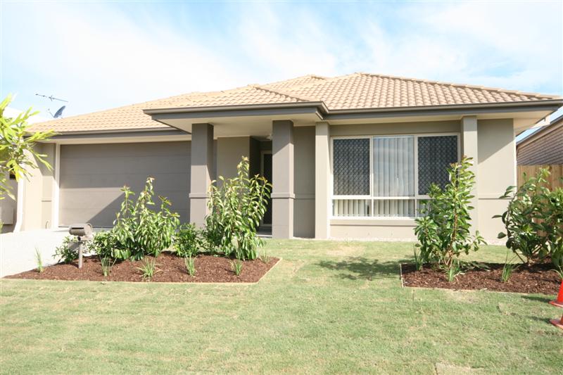 Near New - Immaculate Home Picture 1