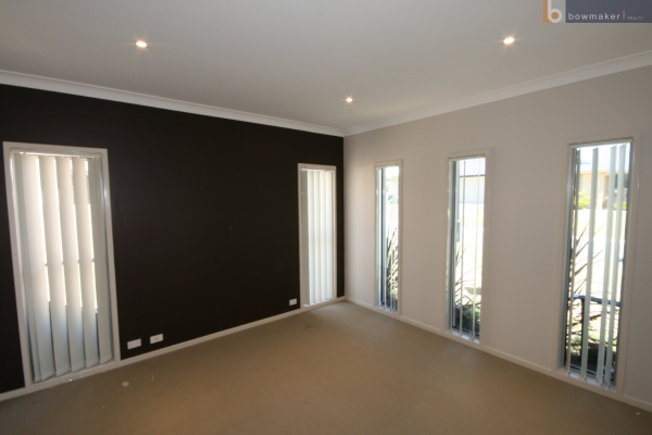 Large Four Bedroom Family Home Picture 2