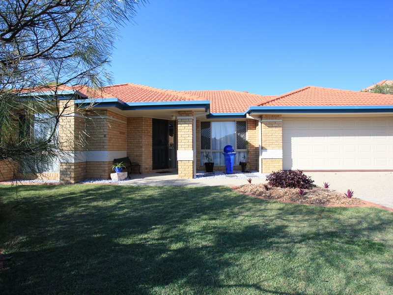 Huge 786m2 Block!
Room for Caravan! Picture 2