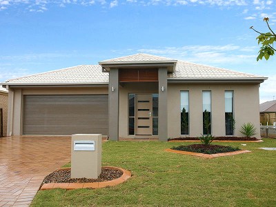 Large family home with Ducted Air in North Lakes Picture