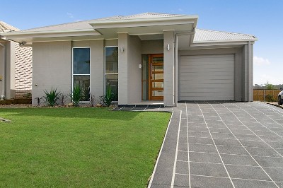 Brand New and Up-spec'd - Ducted Air, Stone Benches ... Picture