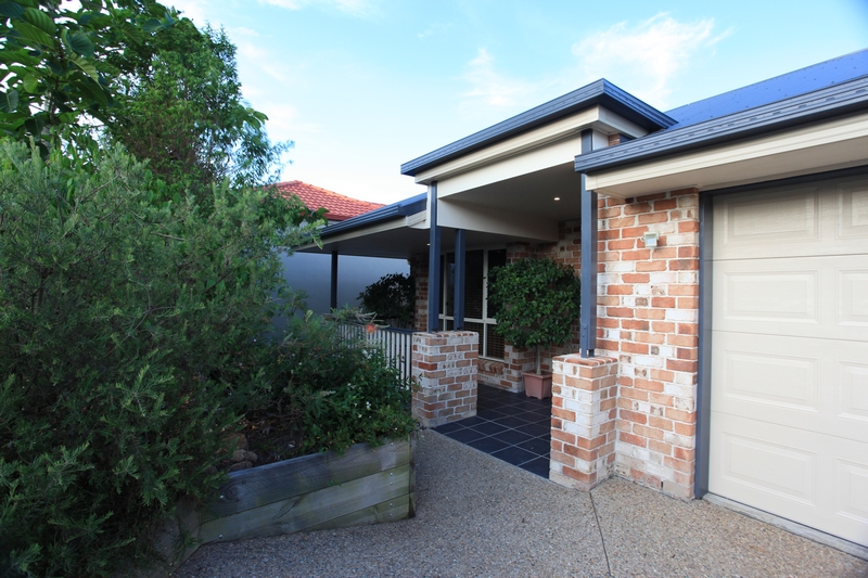 Pride of Place Picture 3