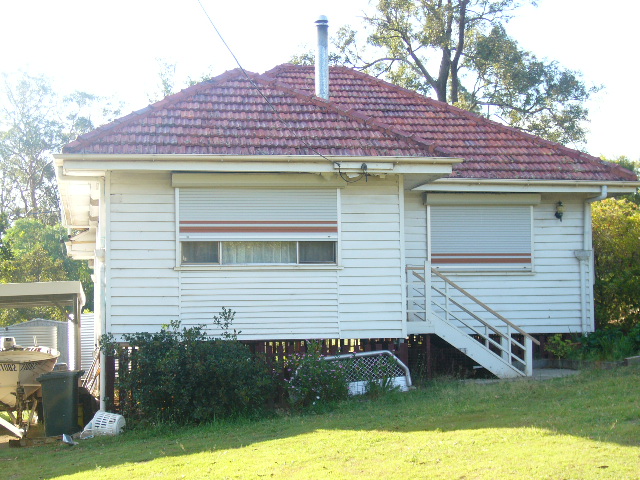 Classic Queenslander & Acreage - Unbeatable Combination! Picture 1