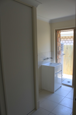 BRAND NEW 4 BEDROOM LOWSET! Picture 3