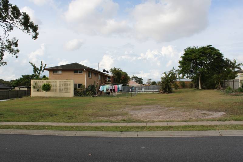 Lots of House, Lots of land! Picture 3