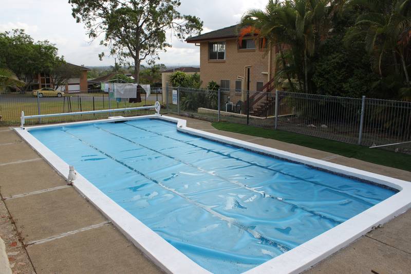 Lots of House, Lots of land! Picture 2