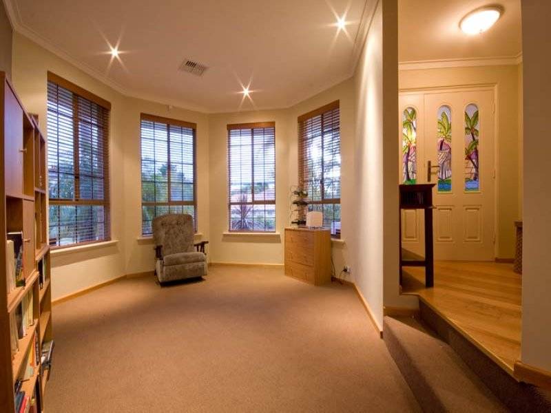 A SOLID FAMILY HOME Picture 2