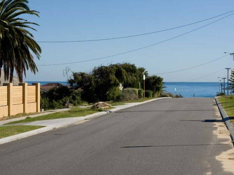 CHEAPEST IN TOWN !! Picture 1