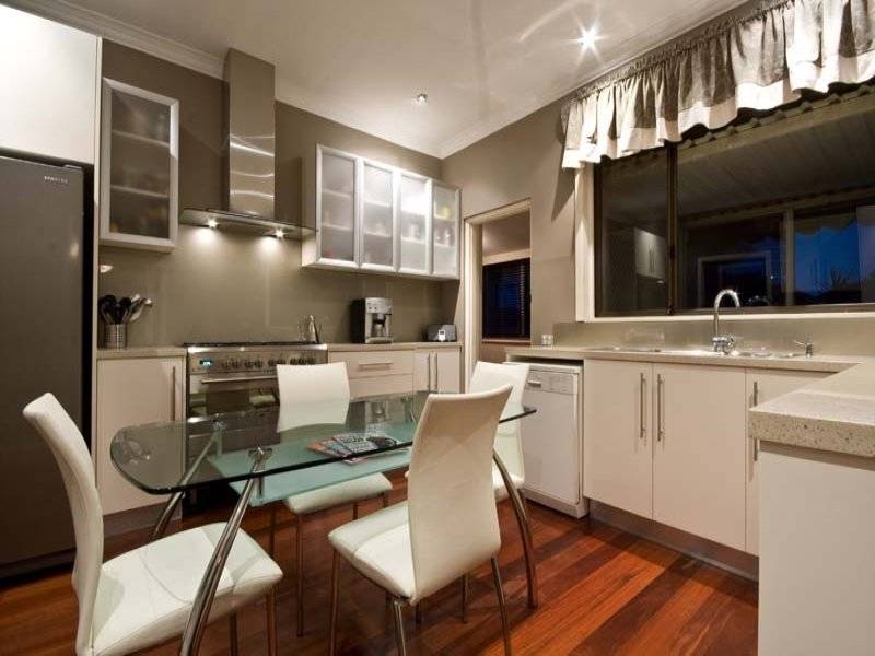 OOZES CHARACTER AND CHARM Picture 2