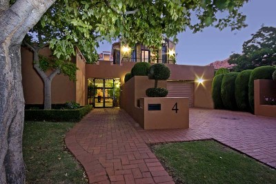 ESTATE LIVING Picture