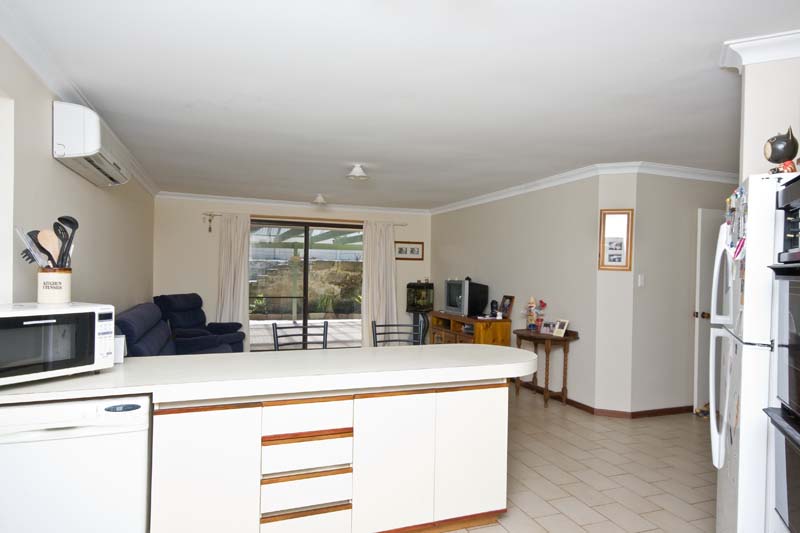 Million dollar views without the price tag! Picture 3