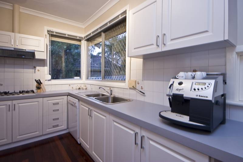 GOLDEN GEM! Open SATURDAY 1 - 1.45pm,
SUNDAY by Appointment Picture 3