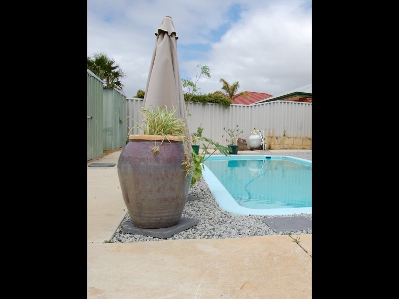 Sparkling Pool Picture 3