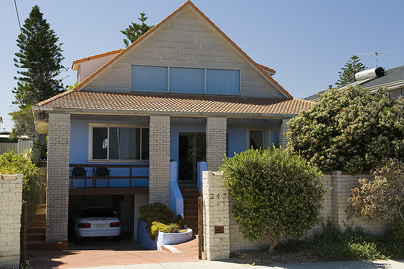 A COASTAL TREASURE TROVE Picture 1