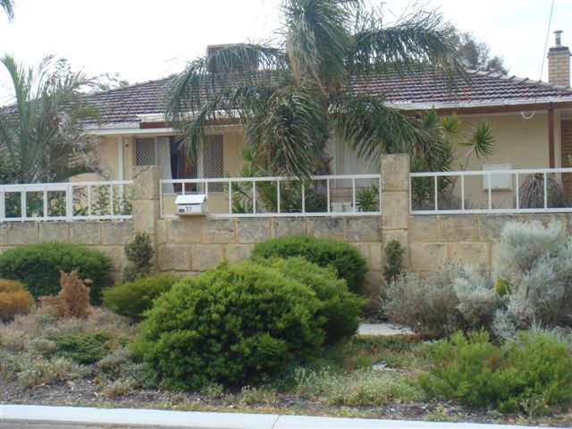 VINTAGE LOCATION Picture 1